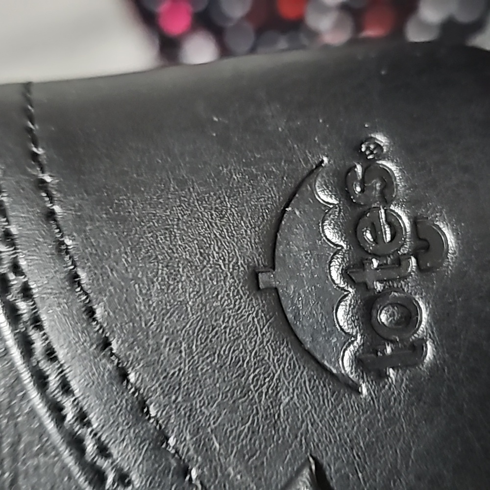 Boots - Picture 5 of 6
